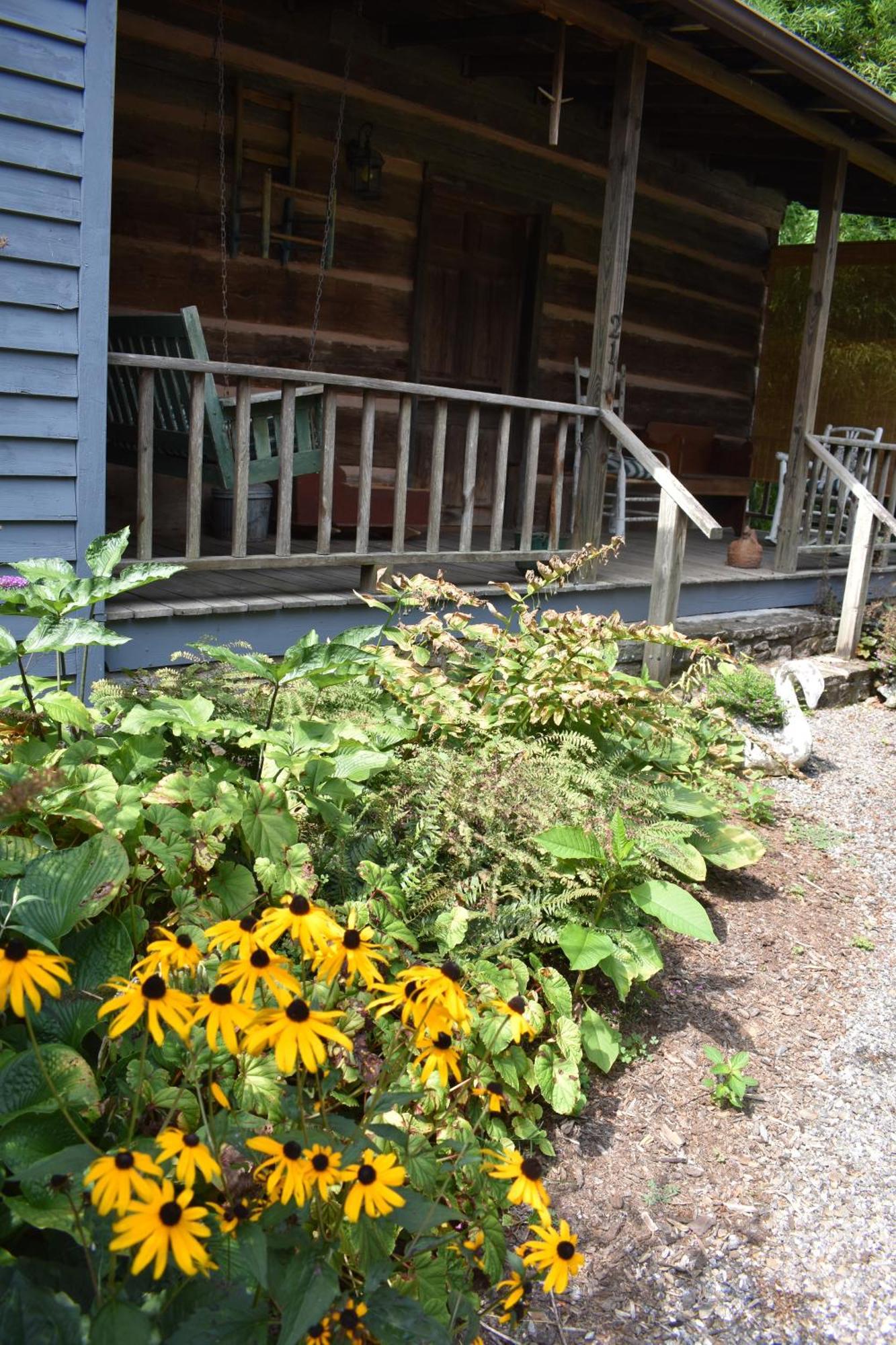 Restored1850S Log Cabin, With Gazebo And Gardens! 1 Mile To Downtown Weaverville Bagian luar foto