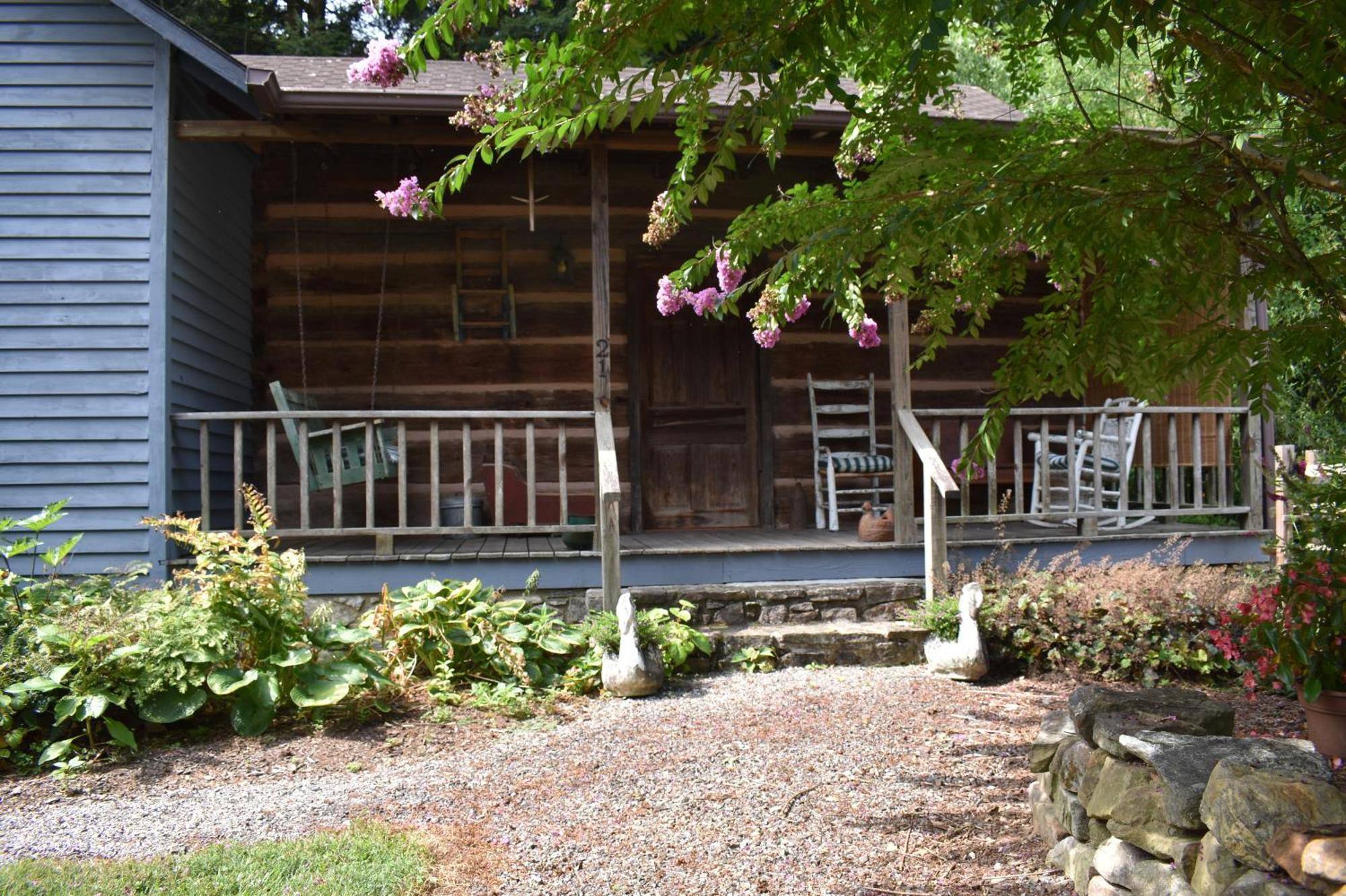 Restored1850S Log Cabin, With Gazebo And Gardens! 1 Mile To Downtown Weaverville Bagian luar foto