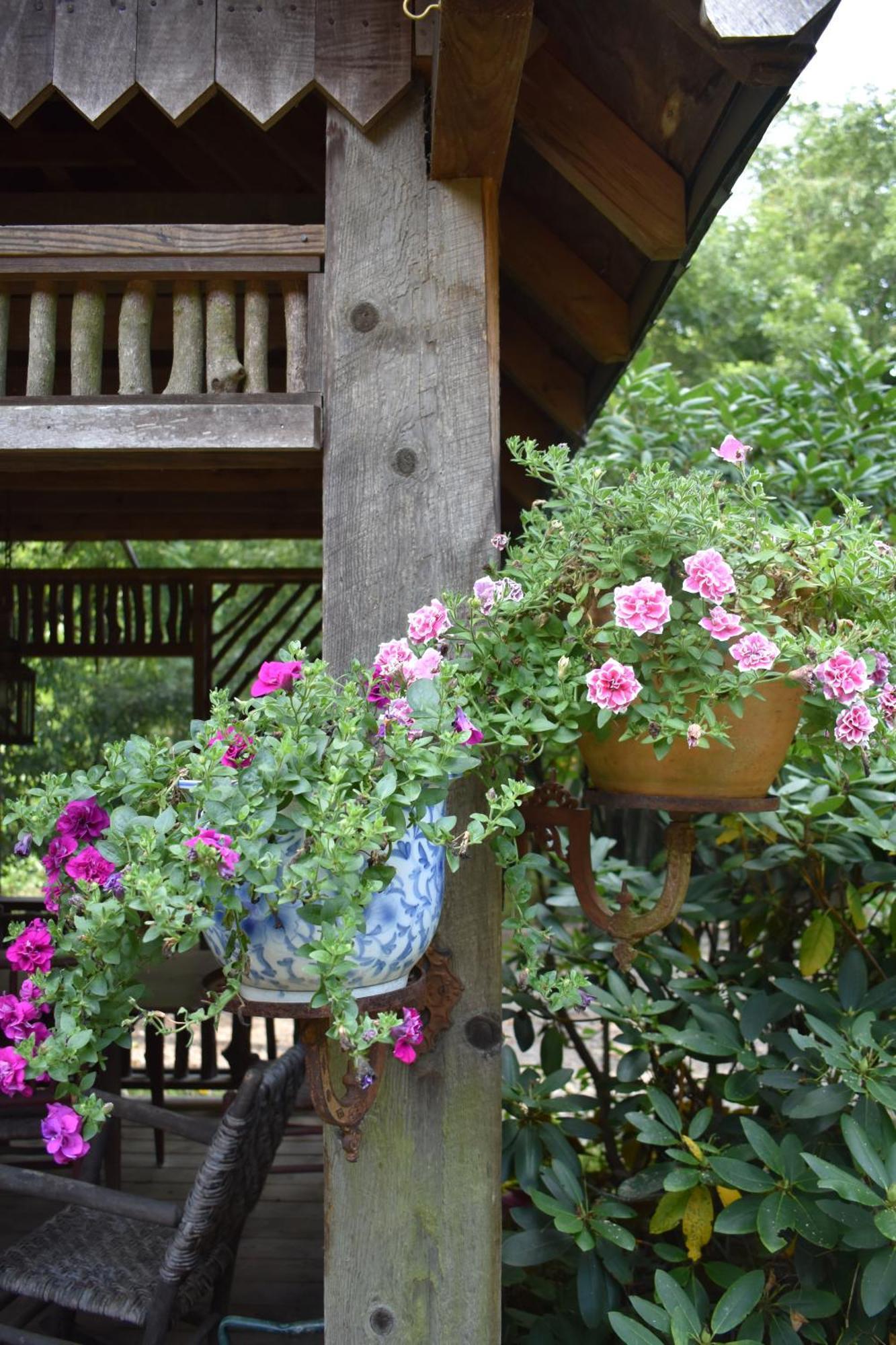 Restored1850S Log Cabin, With Gazebo And Gardens! 1 Mile To Downtown Weaverville Bagian luar foto